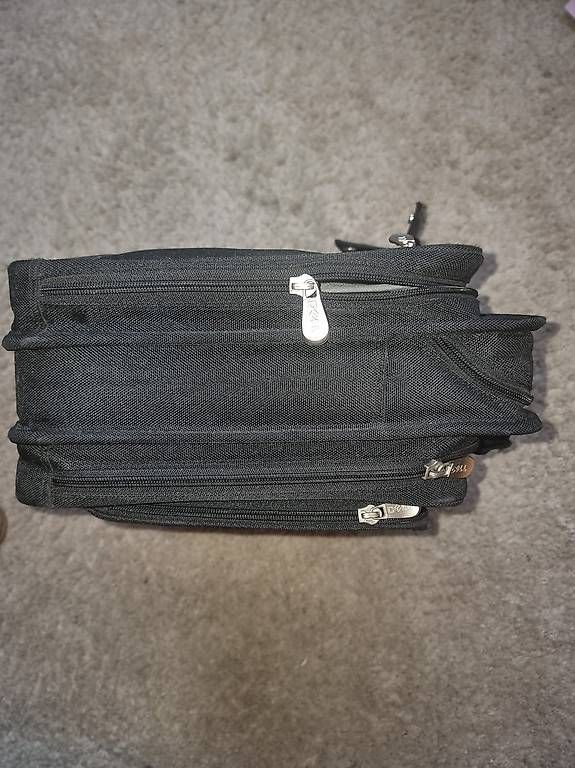 Borse: Laptop Tasche - Neuwertig – Usato da Horgen venduto da Nautilus_87 2