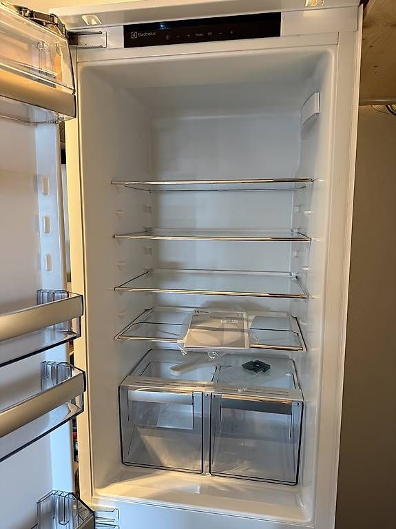 Electrolux Kühlschrank: Electrolux Einbau Kühlschrank mit Gefrierkobination – Gebraucht aus Uster von Sasisa 1
