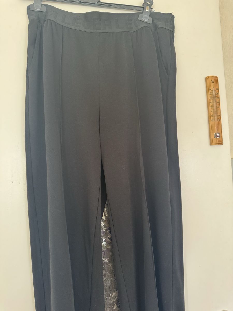 Pantaloni: Pantalon noir Amisu taille L - – Nuovo (secondo la descrizione) da Martigny venduto da ber_tdz7