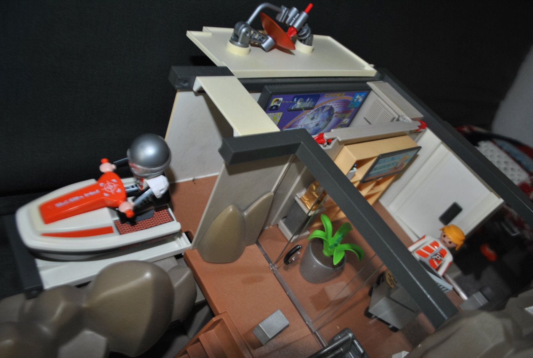Playmobil Spielzeuge: PLAYMOBIL Agenten Hauptquartier Station 4875 – Gebraucht aus Rothenburg von Bison2 6