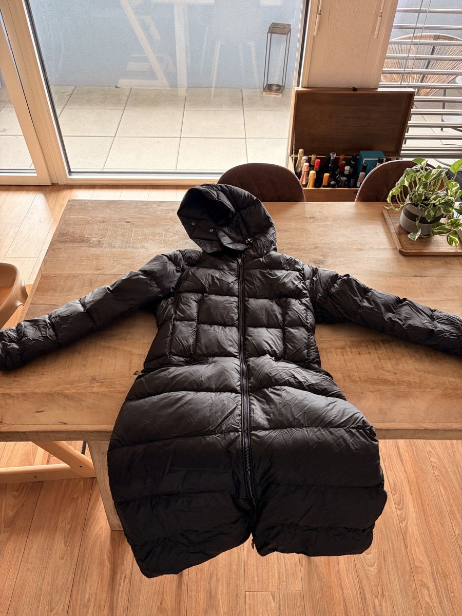 Moncler Cappotti: Manteau Long Moncler - Taille 2 – Usato da Crans VS venduto da yor_n5h8