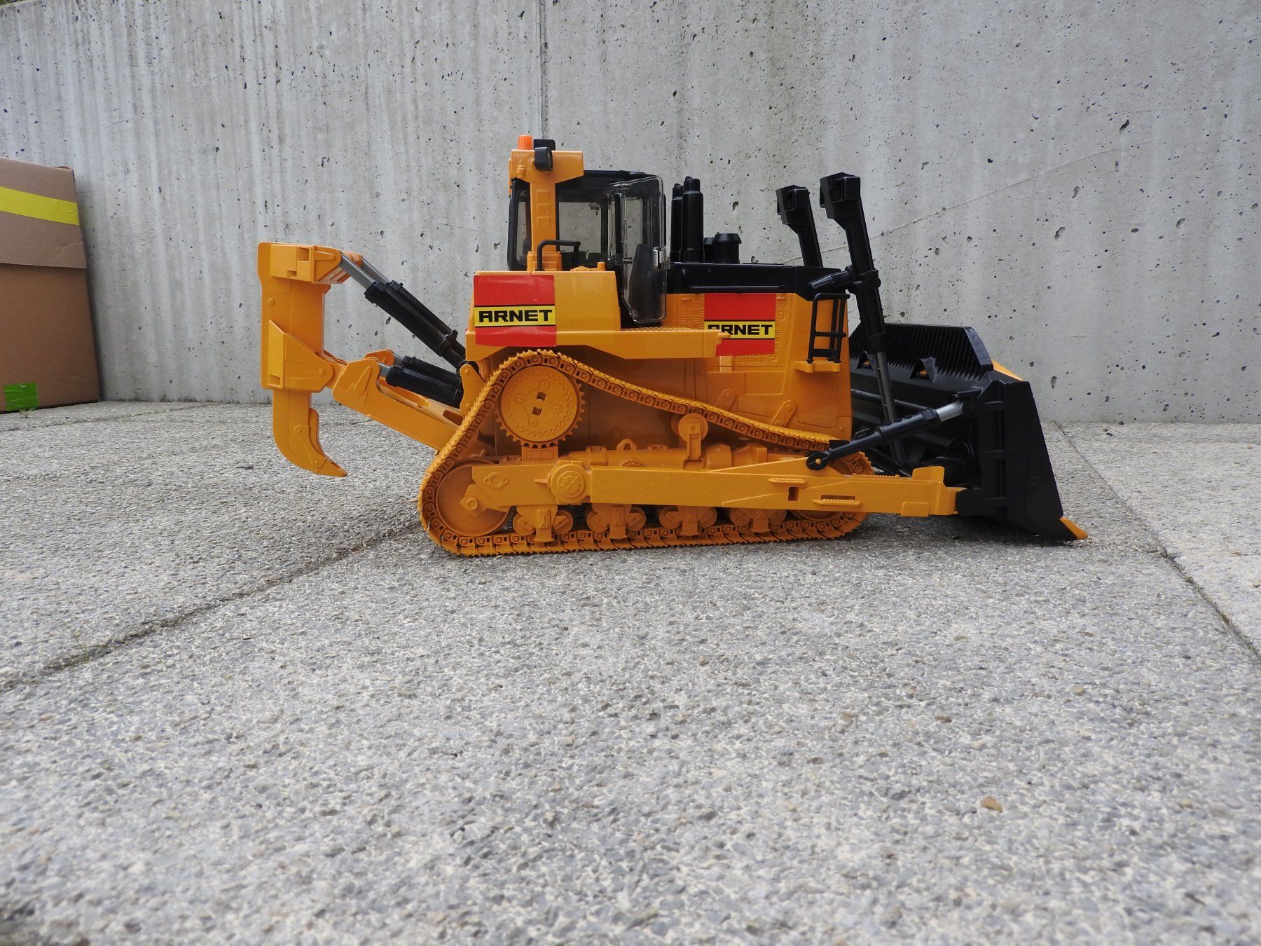 Bruder Giocattoli: Bruder Cat Bulldozer gross – Usato da Entlebuch venduto da Leepalusi