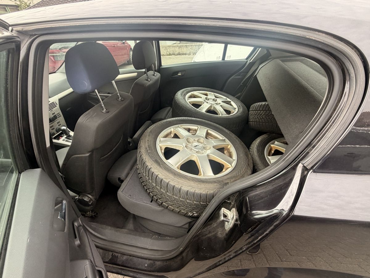 Opel Automobili: Opel Astra 1.8 Automat  – Usato da Hunzenschwil venduto da Car.2015 5