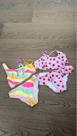 Childrens Swimsuits 2-piece Set Used Condition