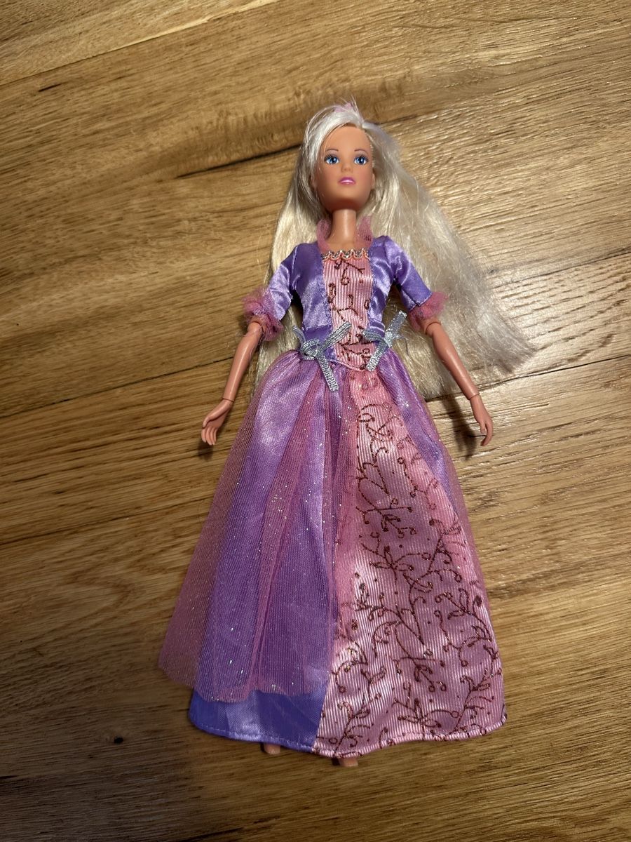 Poupées: Barbie Prinzessin – D'occasion à Wettingen par Sternetaenzerin