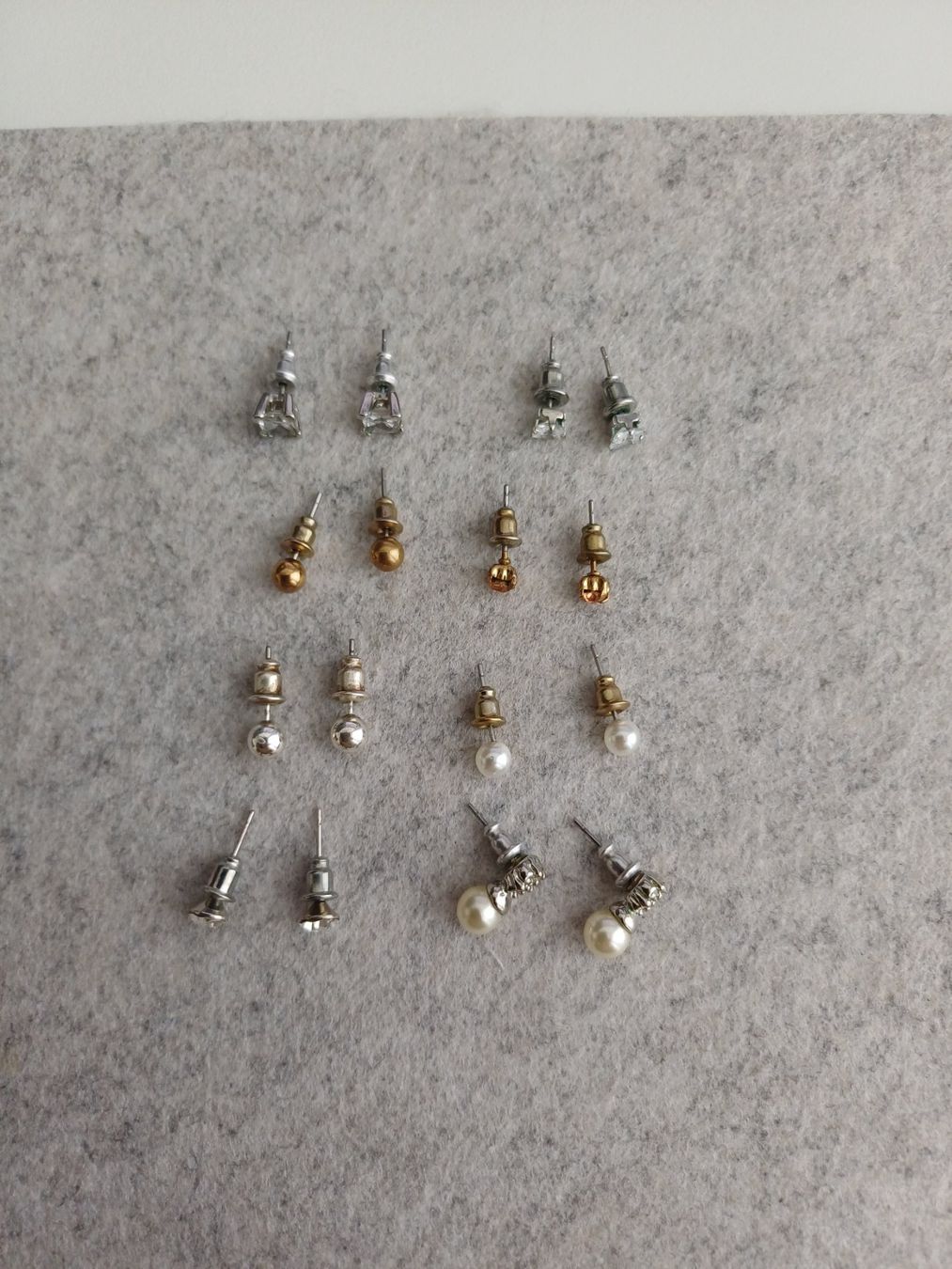 Orecchini pendenti & Orecchini a lobo: Ohrstecker - 8 Paare – Usato da Baden venduto da lm6_dwv5