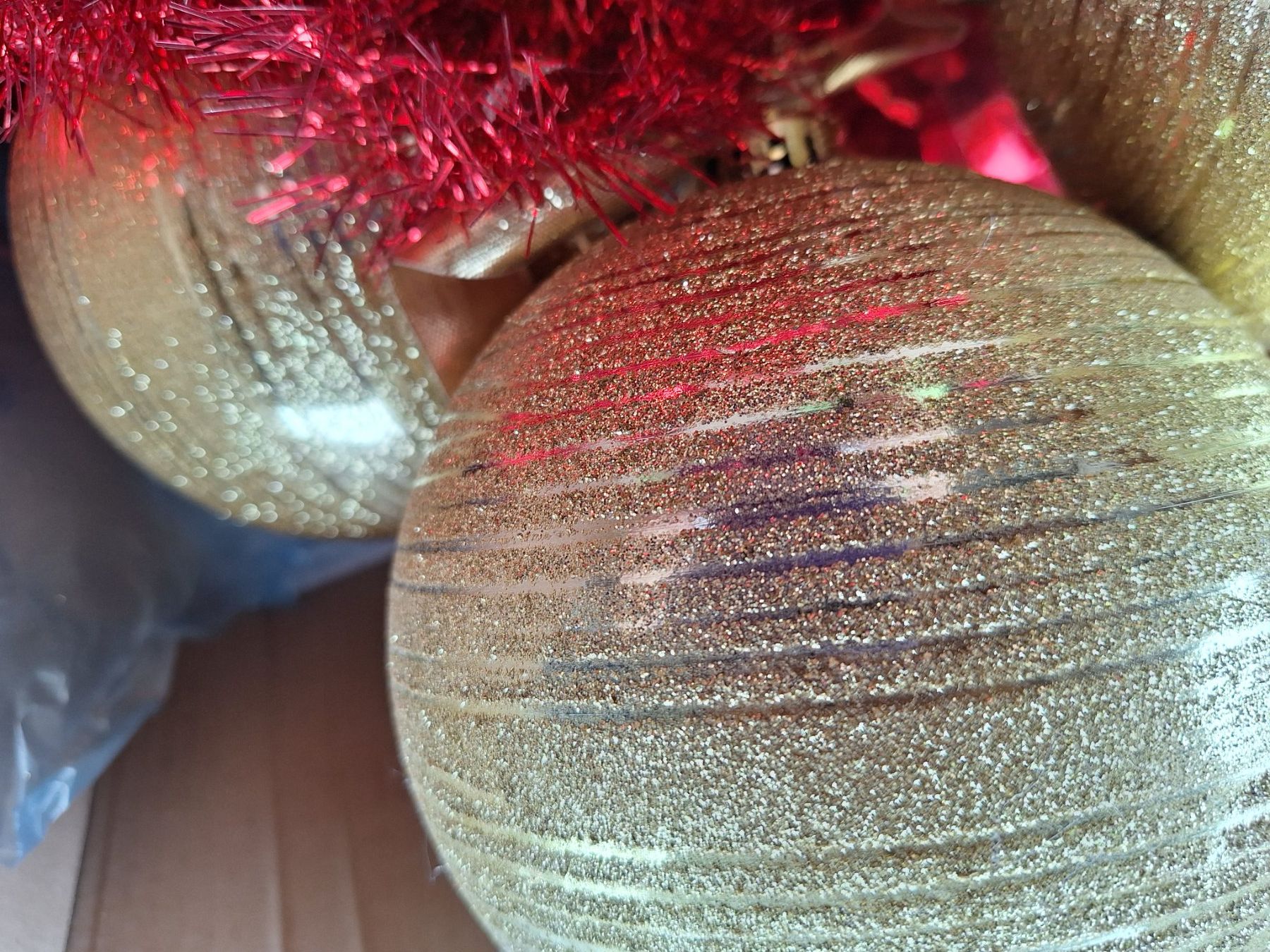 Alle Dekorationen: LOT GROSSE CHRISTBAUMKUGELN FÜR KIRCHE ODER SCHAUFENSTER – Gebraucht aus Huttwil von Kunterbuntli 3