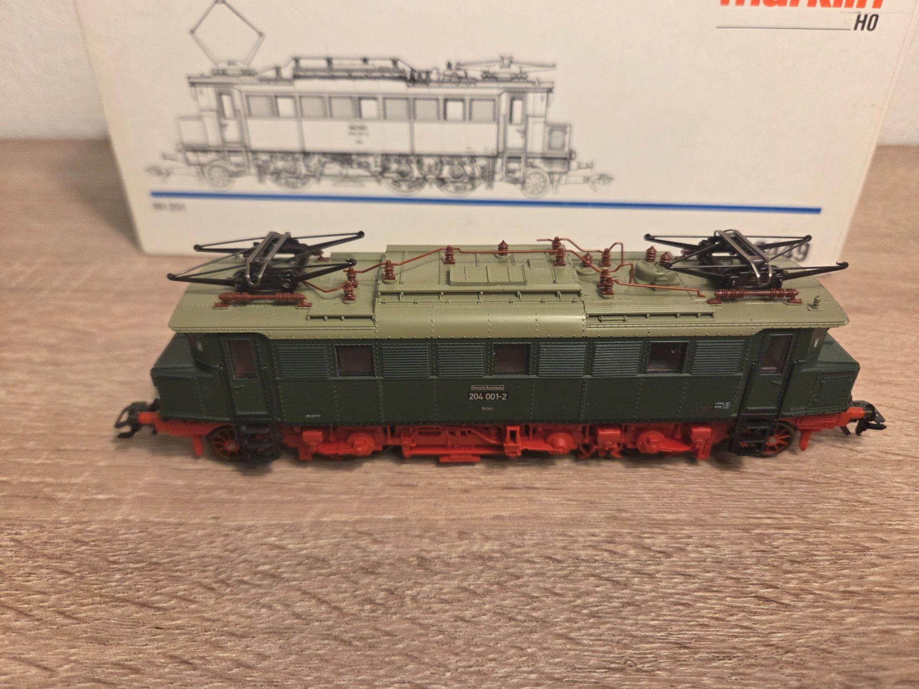 Märklin Modellini di ferrovie: Märklin 3449 E-Lok BR 204 DB H0 – Nuovo e nell'imballaggio originale da St-Aubin-Sauges venduto da Lo_Go 4