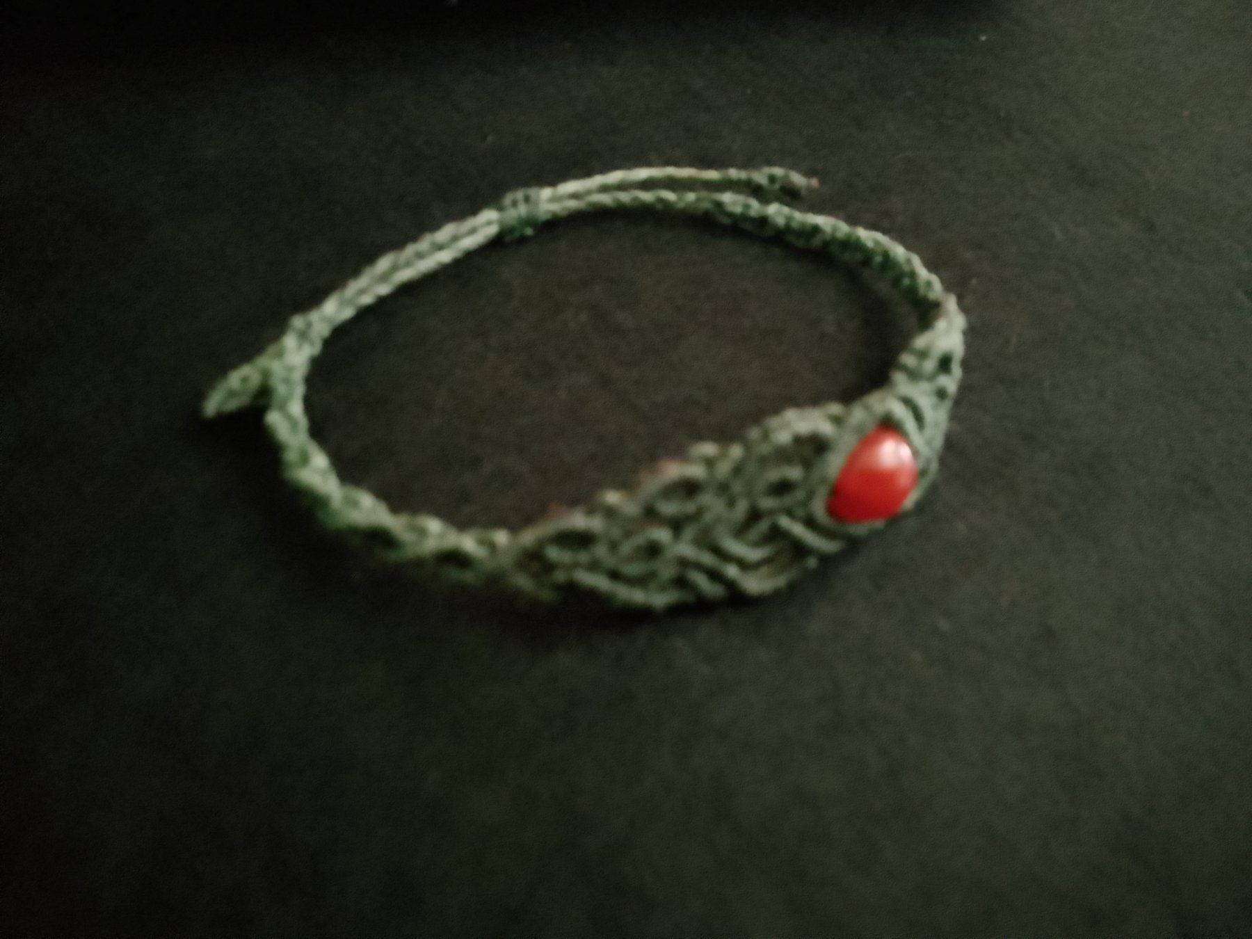 Bracciali & Braccialetti: handgemachtes Makramee Armband mit Karneol – Nuovo (secondo la descrizione) da Pfäffikon ZH venduto da Emporos_42 1