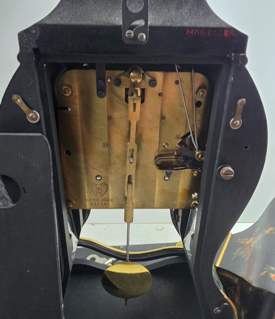 Orologi da terra & Orologi da parete: Le Castel Pendule Tischuhr – Handbemalt – Usato da Flums venduto da Flumsantik 8