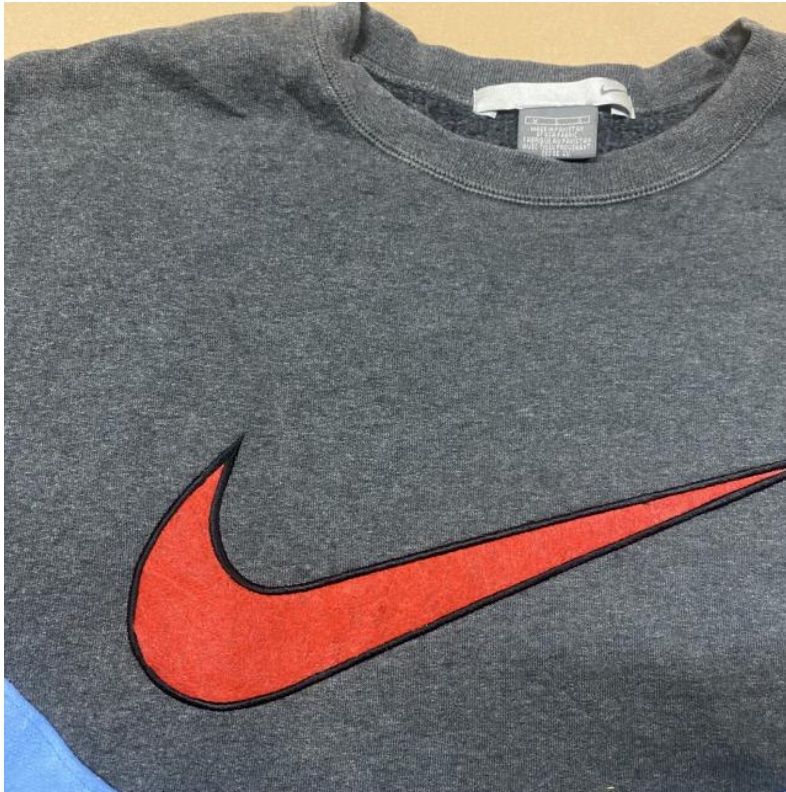 Nike Maglioni & Felpe: Reworked Nike sweater – Usato da St. Gallen venduto da sourced_limited 1