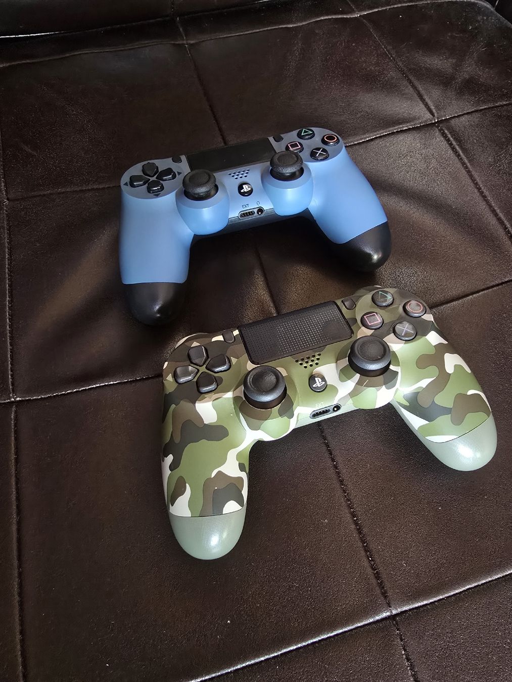 Sony Console: 2 mal Sony PS4 Controller – Usato da Bronschhofen venduto da dvnb 1