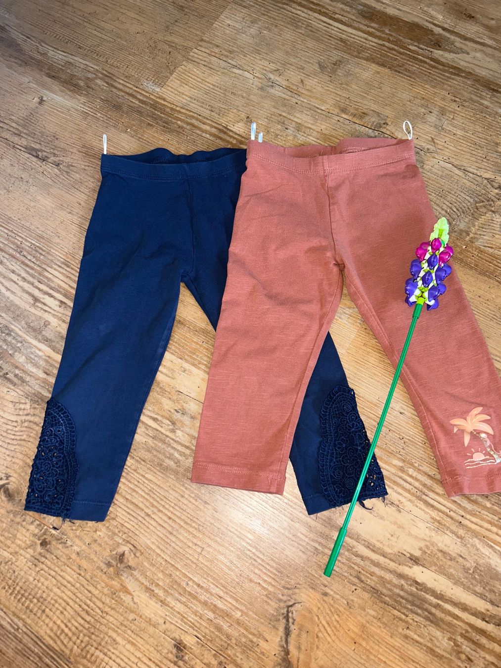 Calze & Collant: Zwei 3/4-Leggings 110/116 – Usato da Safenwil venduto da 2hand_aber_wertvoll