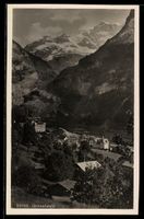 Grindelwald, Dorfansicht im Bergtal mit 