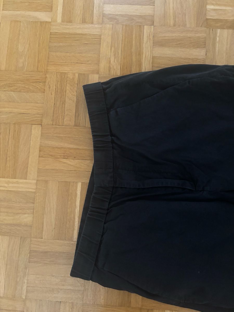 Cos Pantaloni: COS, schwarze Sommerhose, Grösse 50 – Usato da Zürich venduto da CallMeAppetite 1