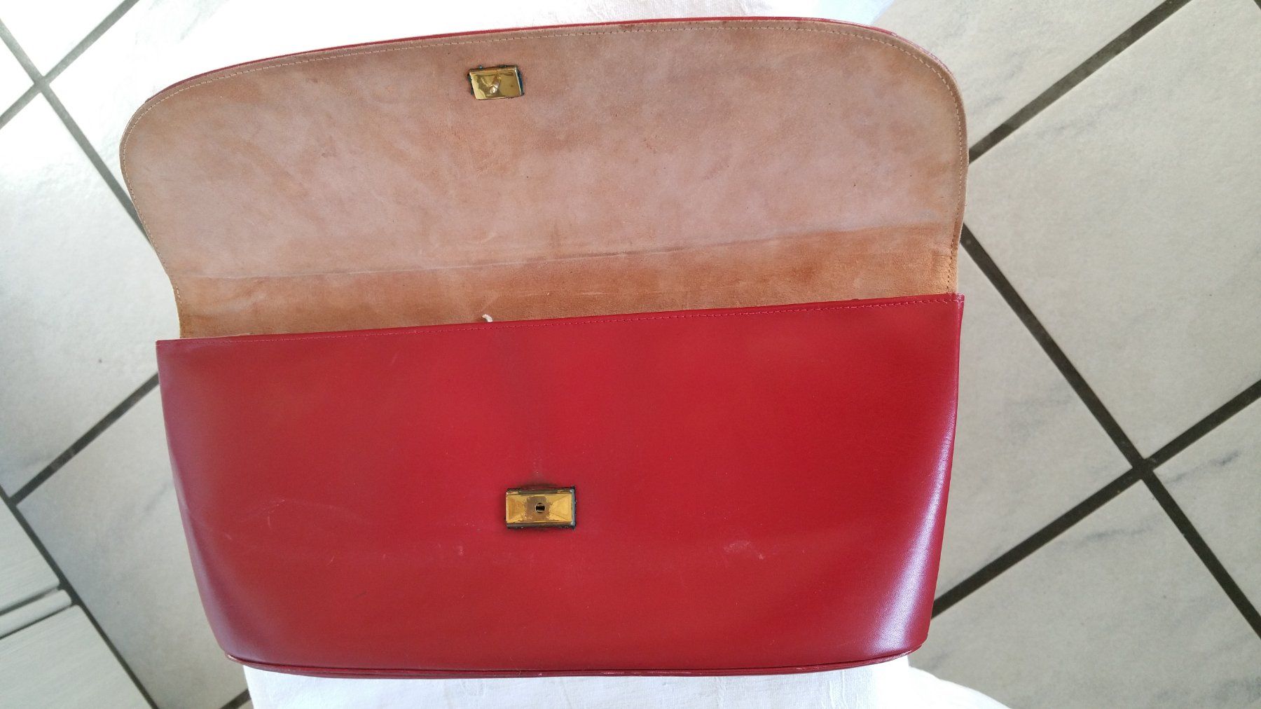 Taschen für Damen: Vintage Ledertasche rot 60er Jahre – Gebraucht aus Bäretswil von ricoric 2