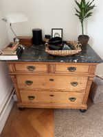 Hardwood Kommode