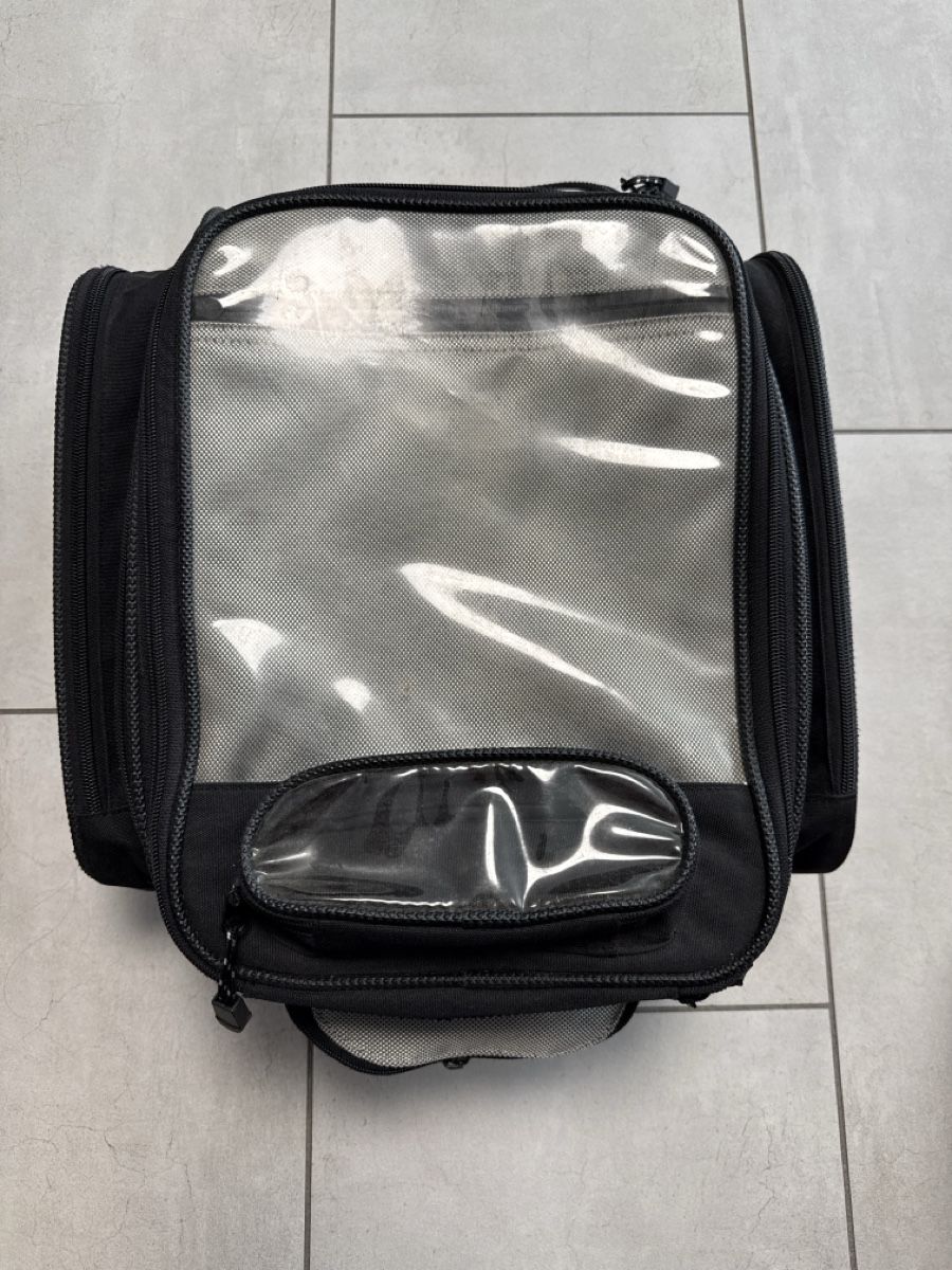 IXS Borse: IXS Tankrucksack Motorrad Tasche Schwarz – Usato da Hunzenschwil venduto da Amblazing