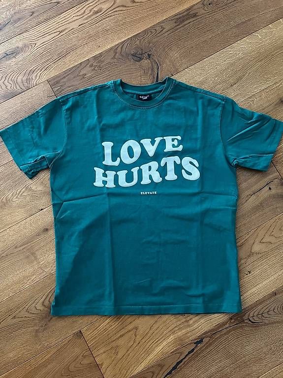 T-shirt: Elevate Tshirt, gr L – Usato da Naters venduto da liv_92f5