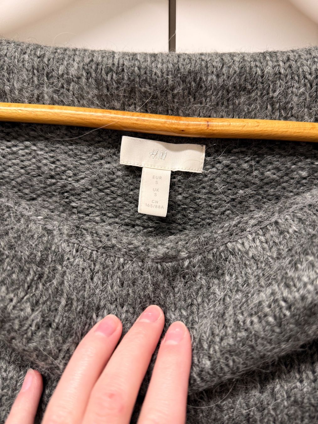 H&M Maglioni & Felpe: Winter-Pullover, Grau, Off-Shoulder, Kuschelig, Gr. S - Top! – Nuovo (secondo la descrizione) da Zürich venduto da Cleo234 3