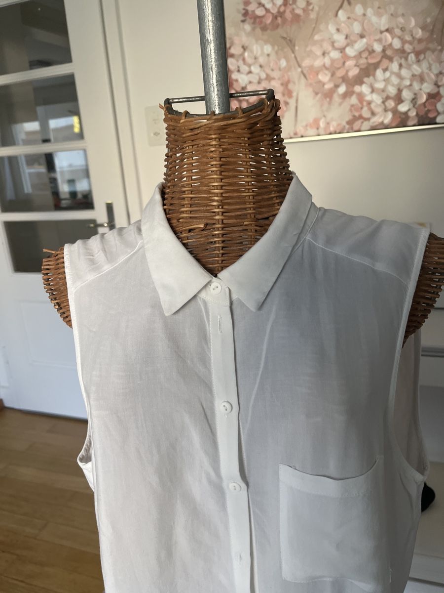 Only Blusen: Weisse Bluse/Top, ärmellos, Only, 42 – Gebraucht aus Solothurn von Bobesch08 1