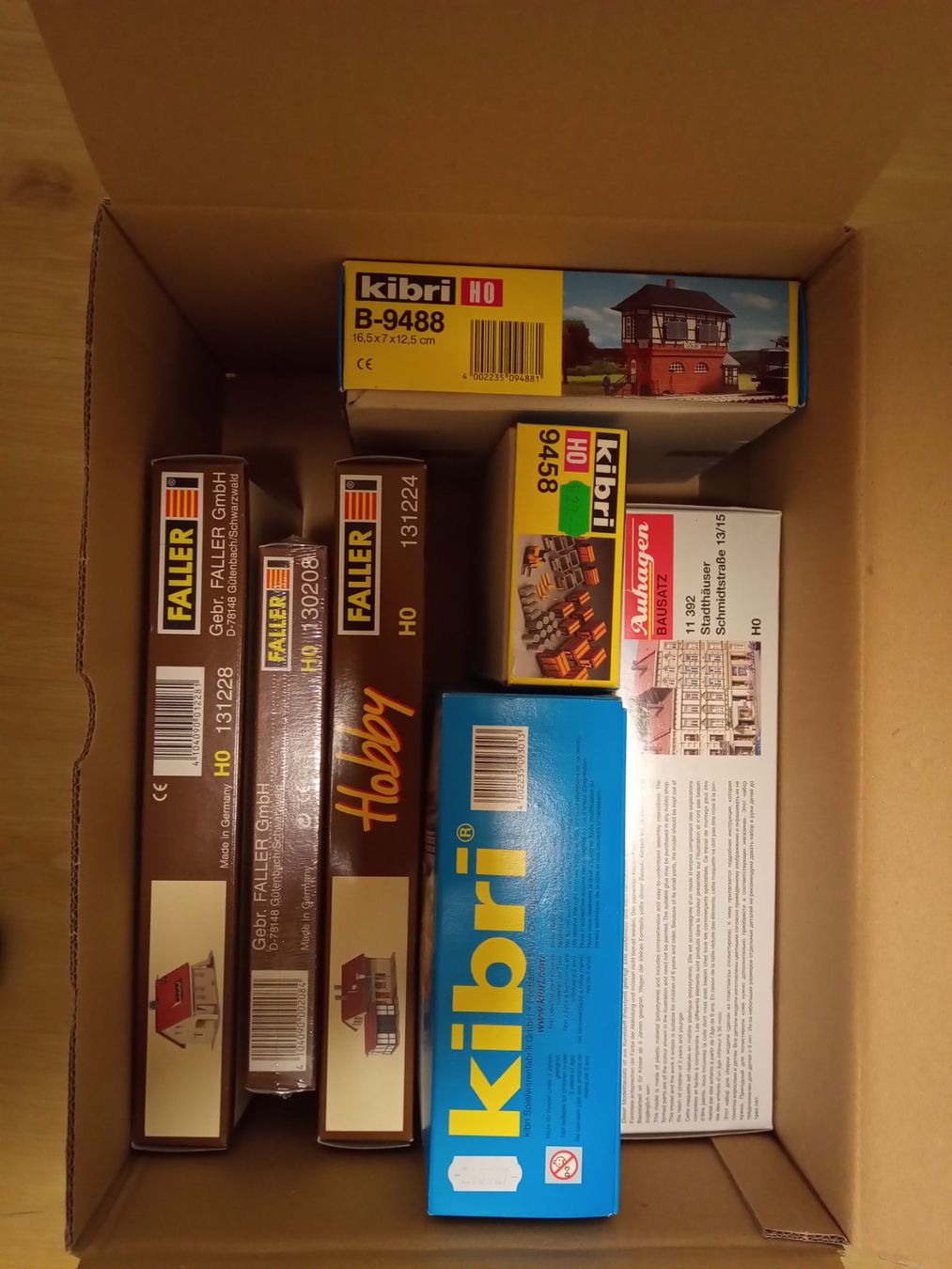 Kits de montage: Modellbau Gebäude etc. – D'occasion à Hüttlingen par chrastone 1