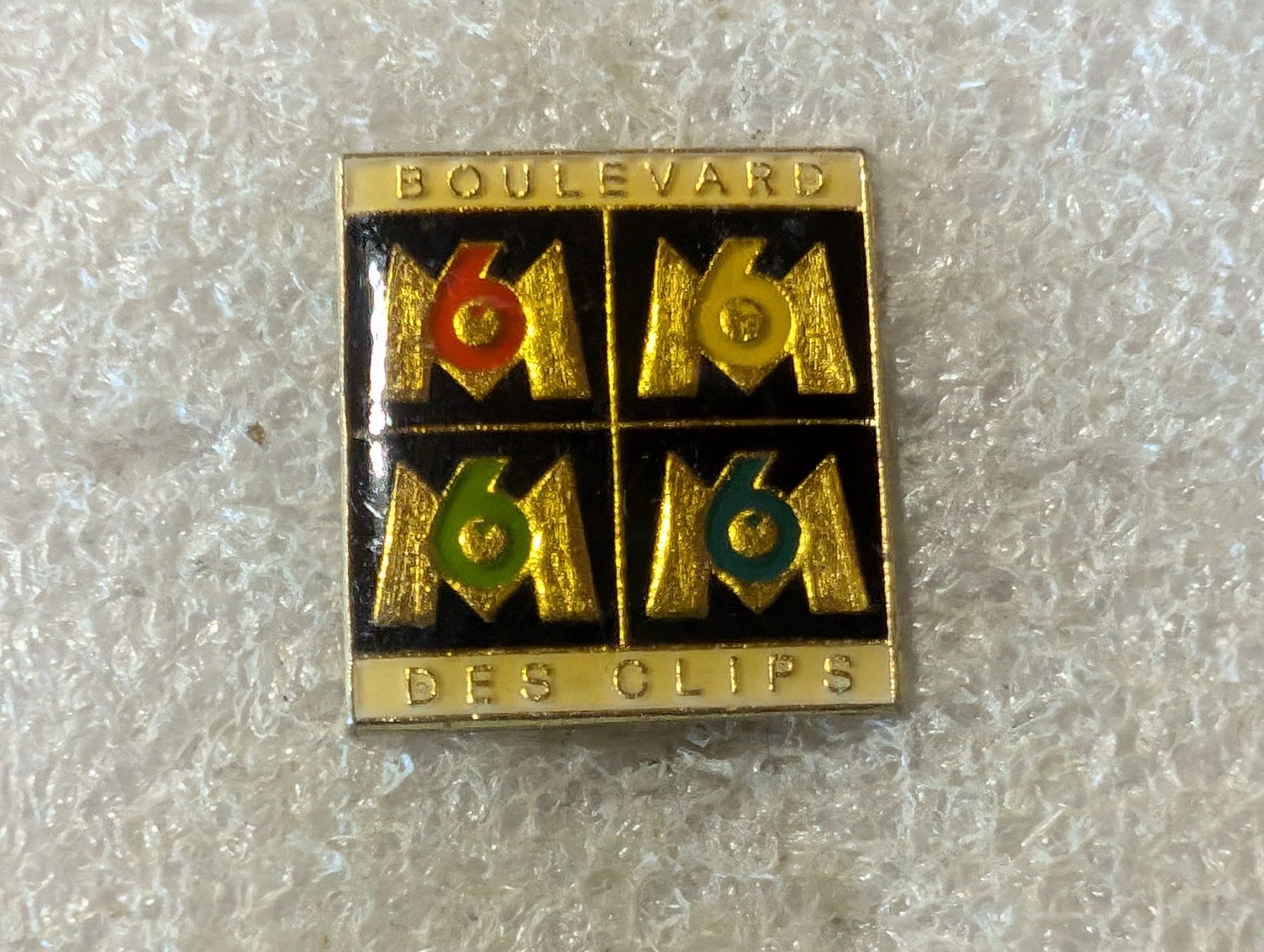 Placchette & Badge: Ansteckpin 158: M6 – Usato da Oppligen venduto da Pin-Fall-Shop