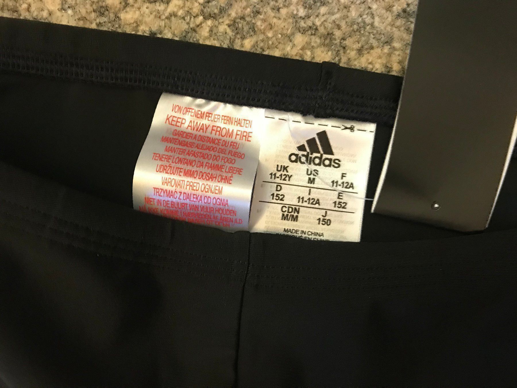 Adidas Badehosen: ADIDAS Knabenbadehose Infinitex, Gr.152 – Neu und originalverpackt aus Adliswil von vette56 1