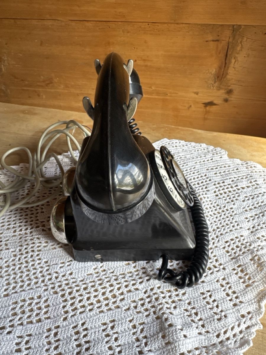 Telefoni: Telefone antik – Usato da Matten(St.Stephan) venduto da ren_r8tw 2