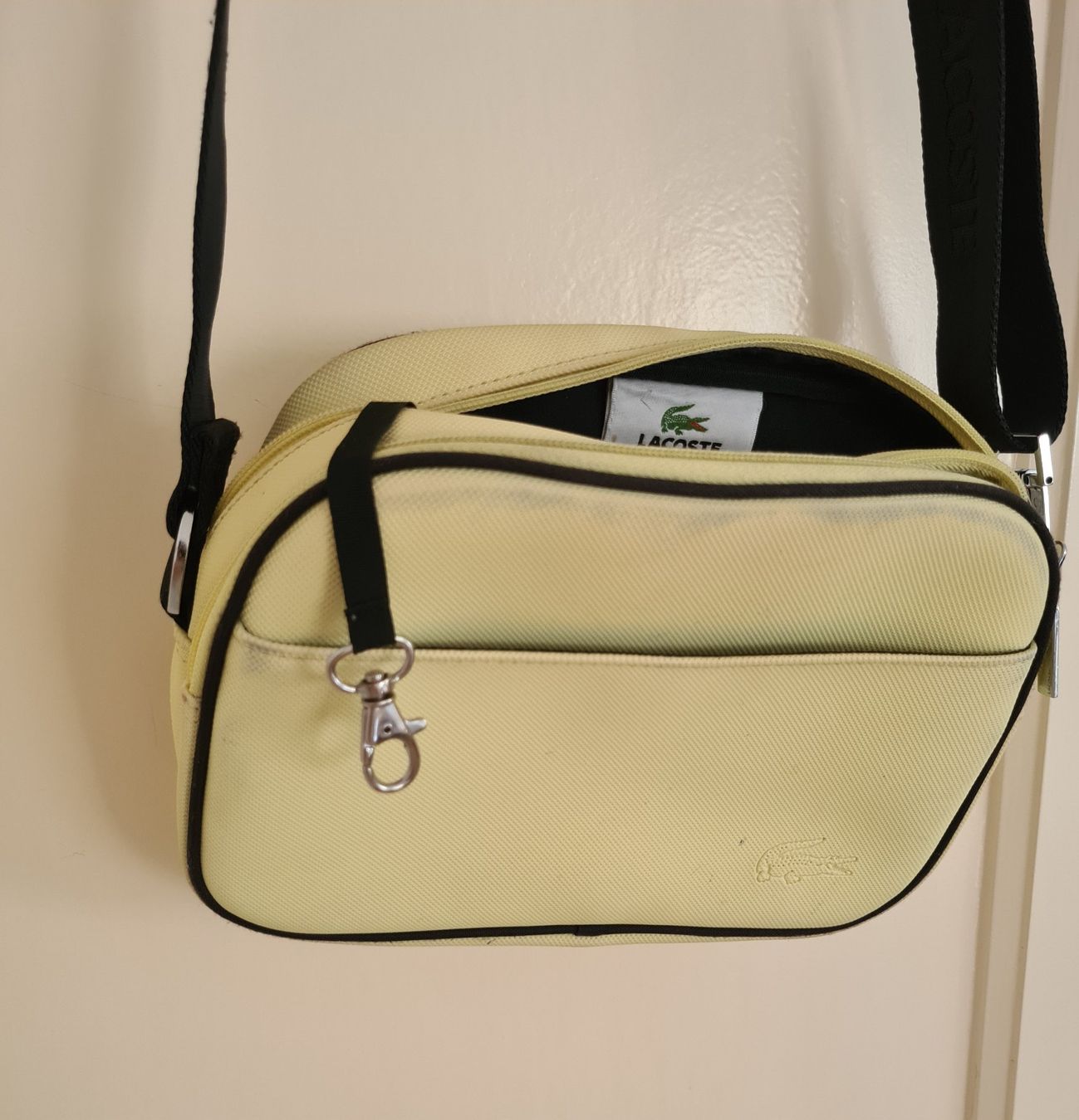 Lacoste Altro in  Abbigliamento & Accessori: Lacoste Sacoche Hellgelb – Gebraucht – Usato da Biel/Bienne venduto da mister1chf 4