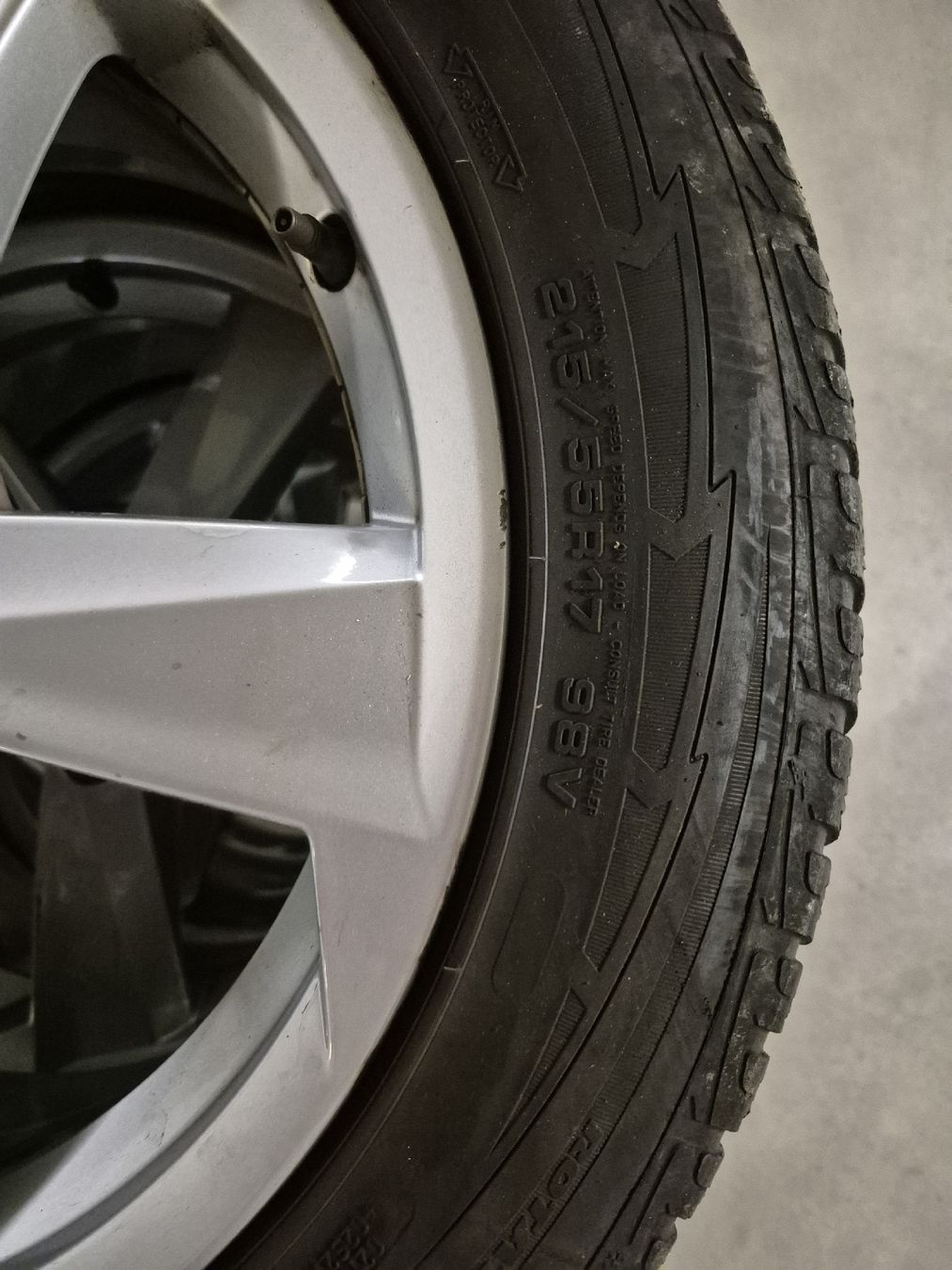 Pneumatici & Ruote complete: Original Audi Q2 Winterräder 17 Zoll – Usato da Muttenz venduto da Ramonsch1992 1