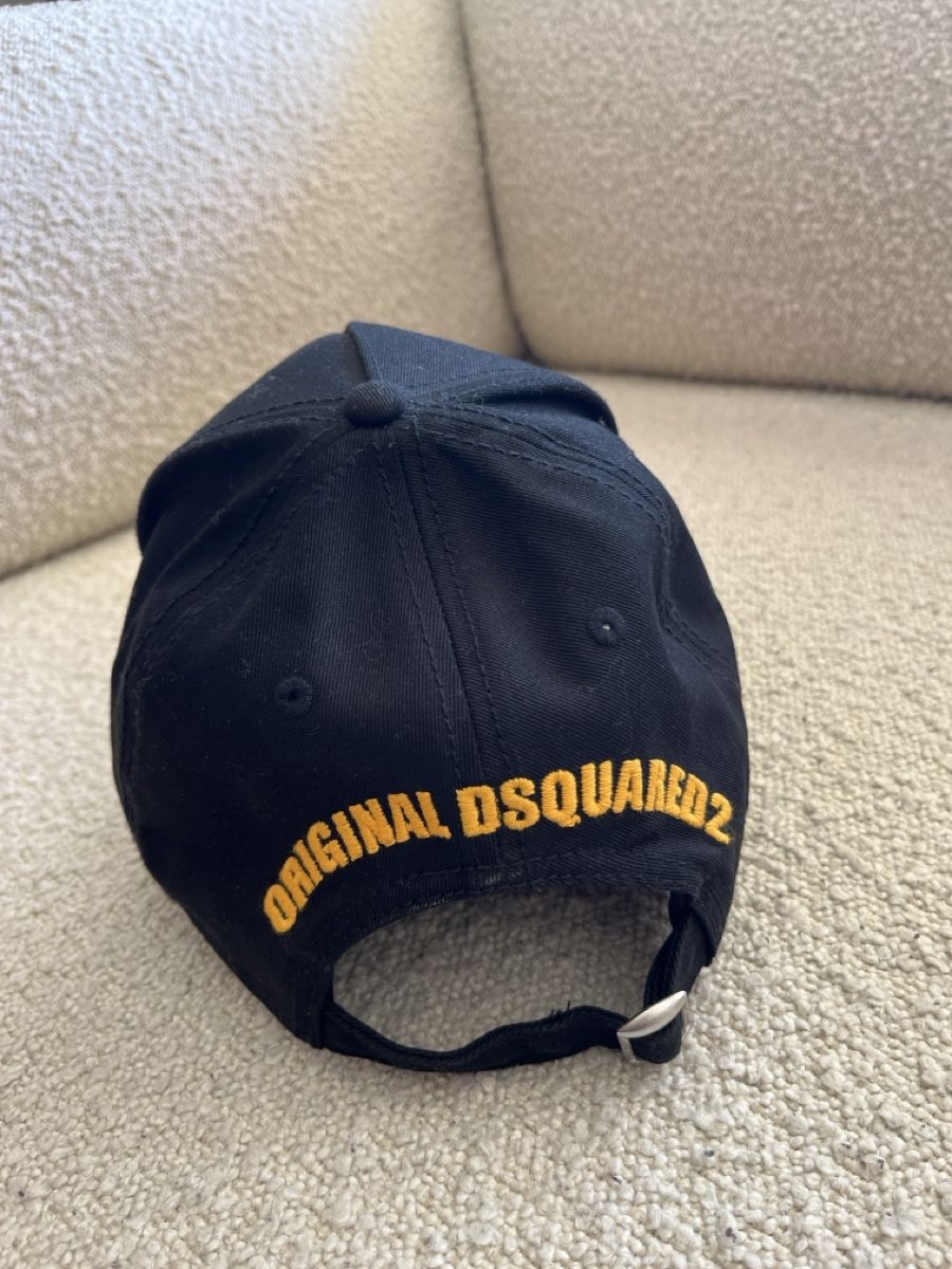 Dsquared2 Sonstige Kleidung & Accessoires: DSQUARED2 Mütze! Fast neu! – Gebraucht aus Uitikon Waldegg von rwalker1 2