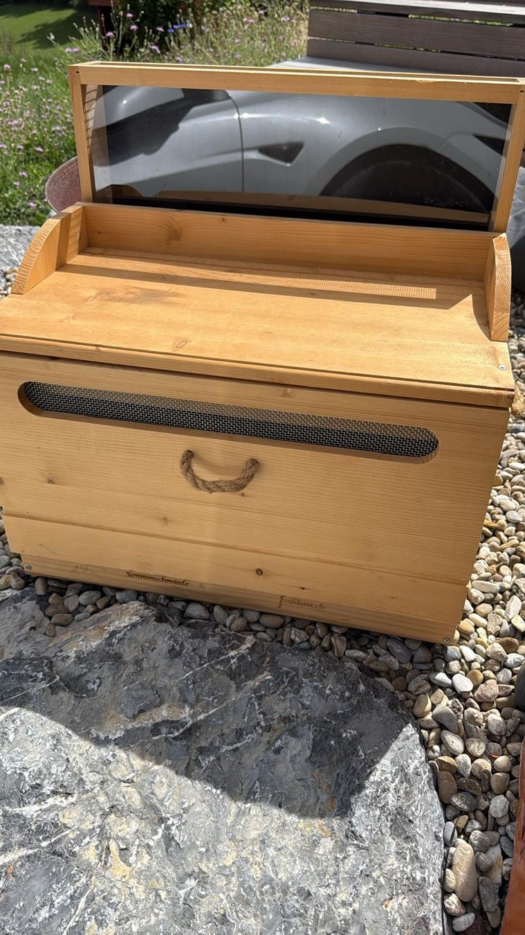 Wäschetrockner: Solartrockner Tischmodell von Sonnenschmiede – Gebraucht aus Utzigen von PrimeMaster 3