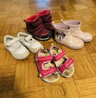 Diverse Kinder Schuhe 