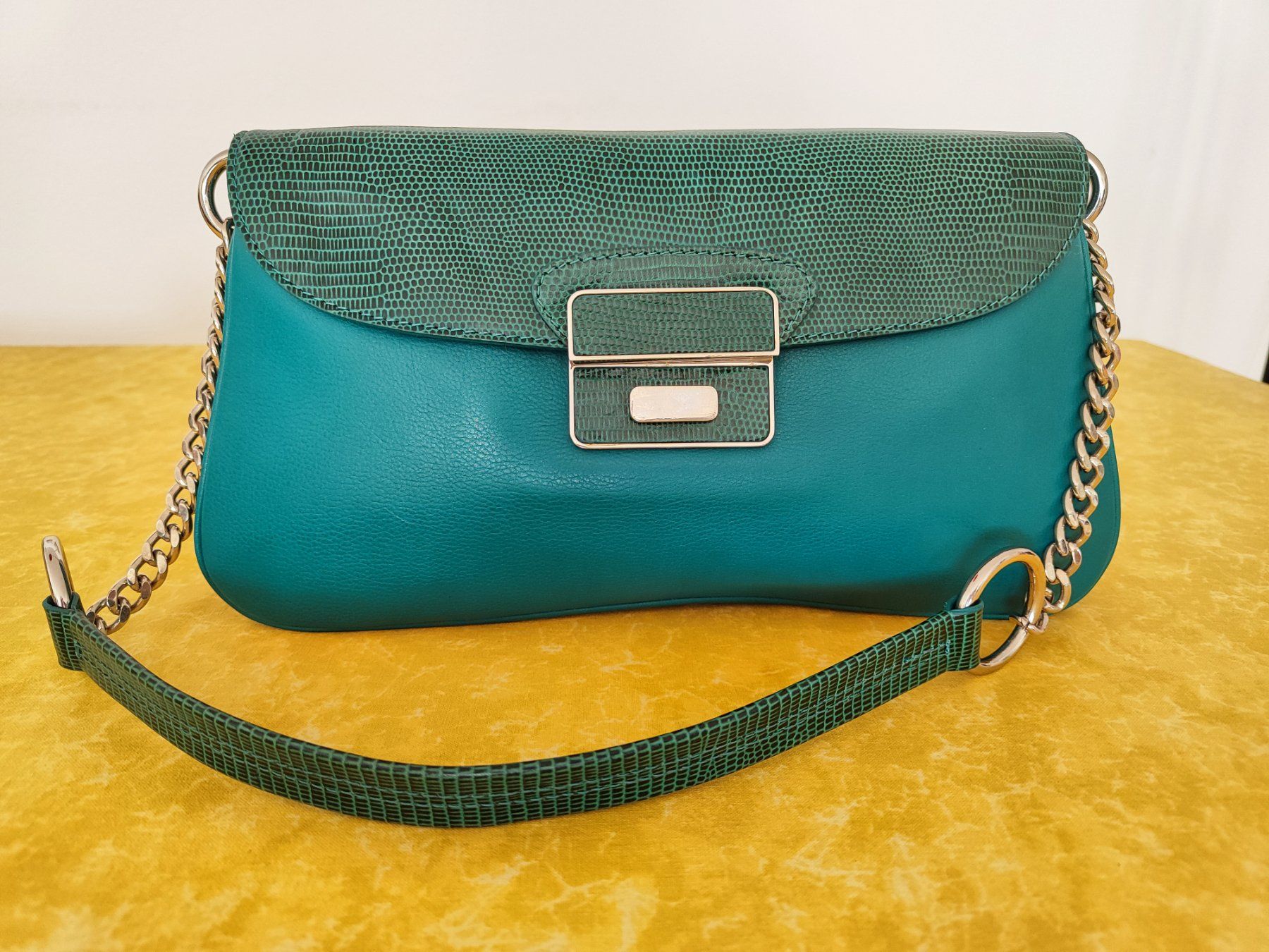 Jj Benson Borse da donna: Damen Tasche, Leder – Nuovo (secondo la descrizione) da Ruetihof venduto da Sunny-Summer