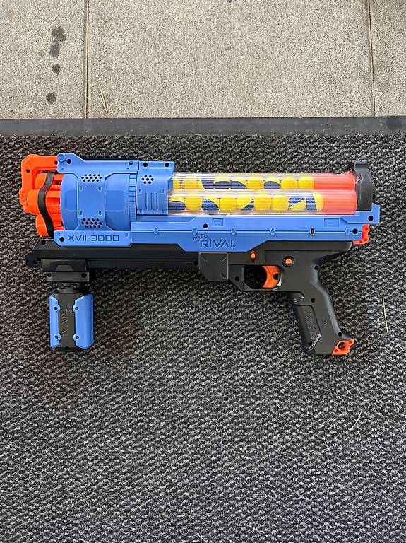 Nerf Rival Vision Gear XXII-800 Blaster Blue Color (Gebraucht) in ...