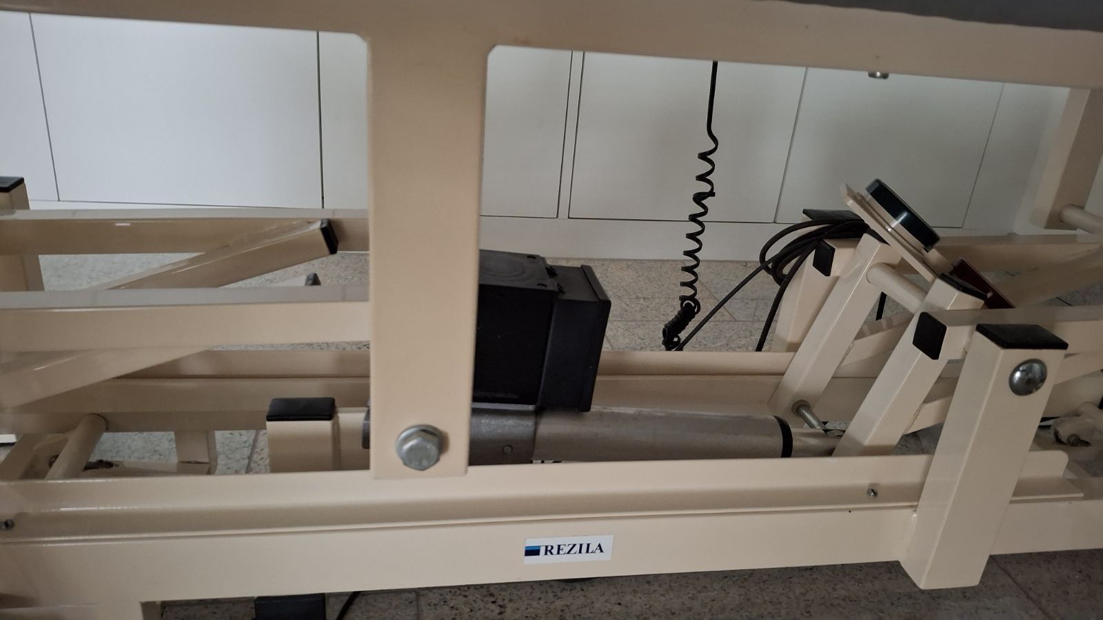 Sedie a sdraio: Professionelle Massageliege – Usato da Uetikon am See venduto da sum_q8ty 3