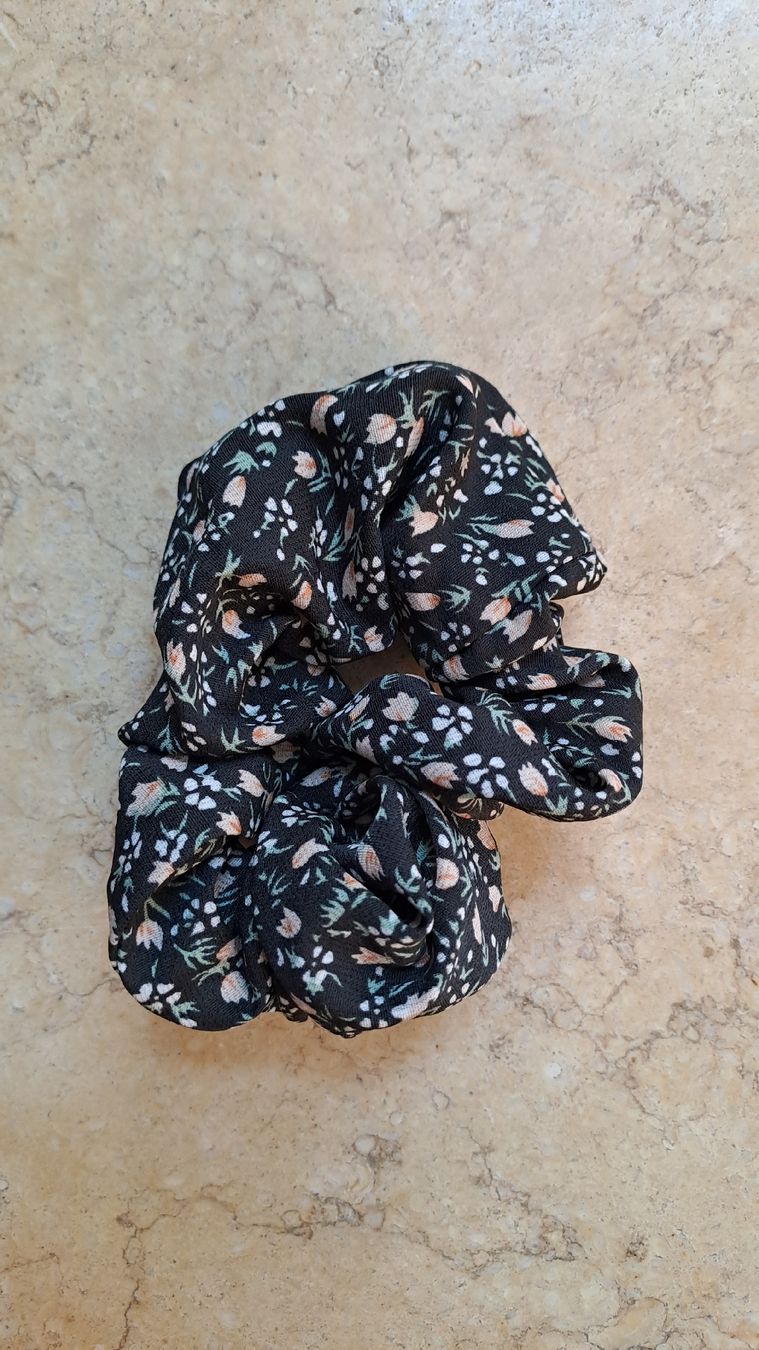 Haarschmuck: Lot de 5 chouchous imprimé floral – Neu (gemäss Beschreibung) aus Rolle von Loutre84 2
