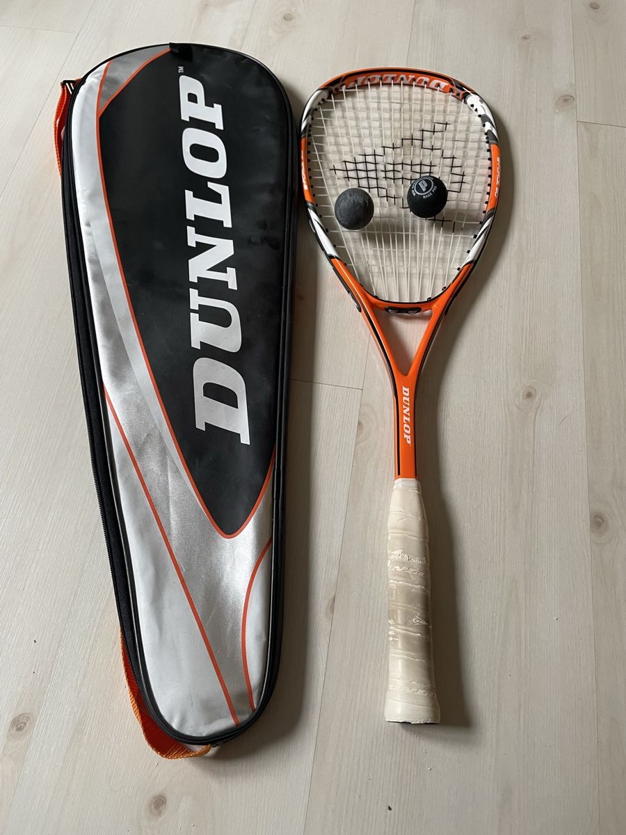 Dunlop Racchette: Dunlop Squashschläger mit Tasche und Bällen. – Usato da Biel/Bienne venduto da Tribo85