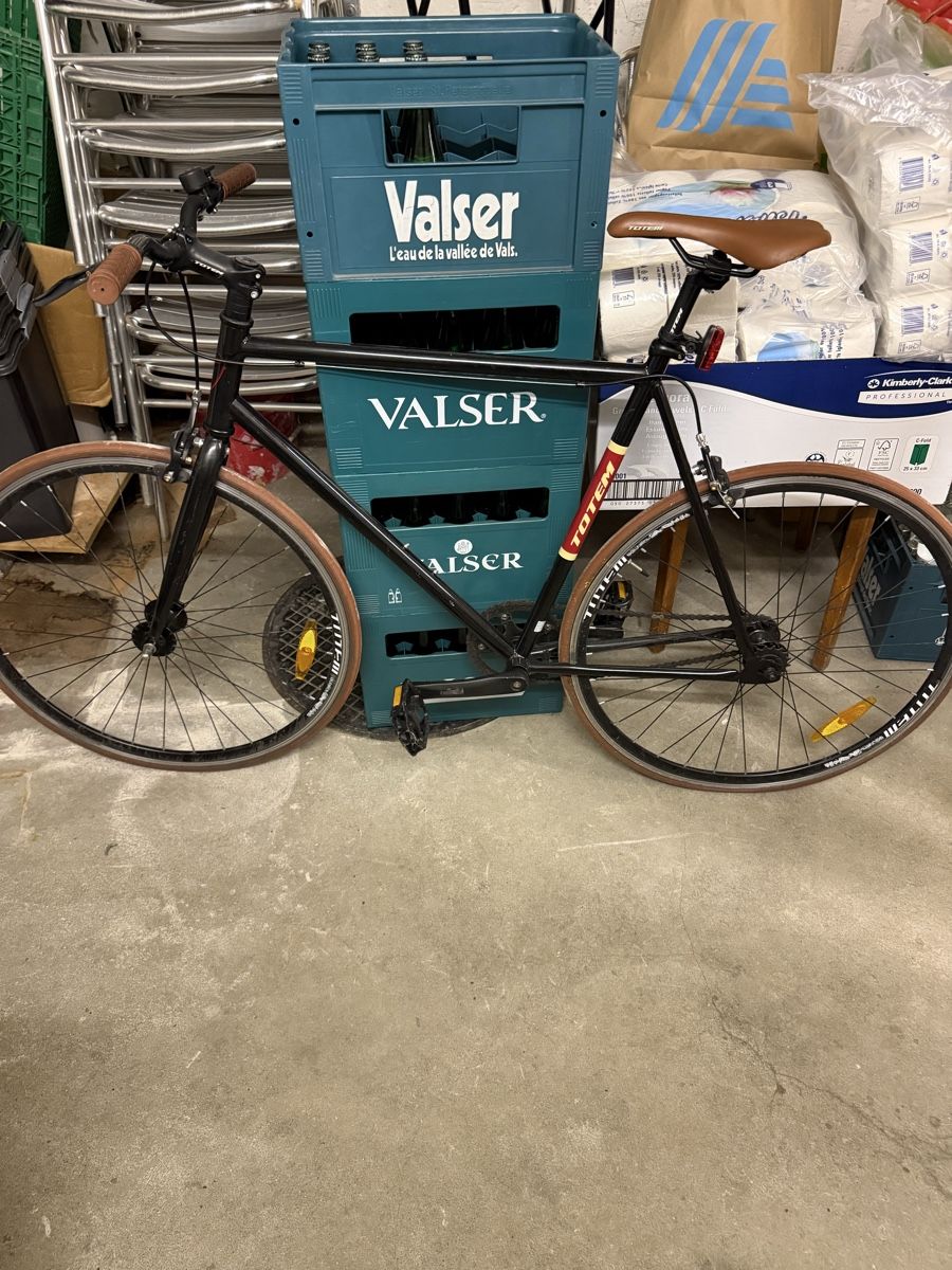 Totem Velos: Schwarzes Totem Singlespeed/Fixie Velo – Gebraucht aus Zürich von Steinermax55