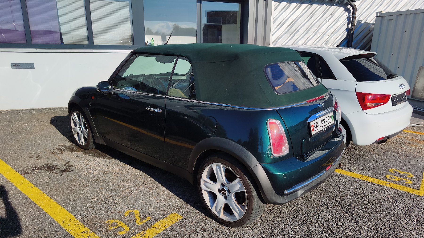 Mini Autos: MINI COOPER CABRIO – Gebraucht aus Staad SG von Auto_Port 1