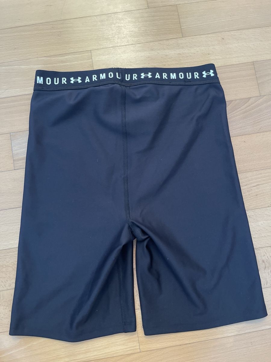 Under Armour Leggings: Under Armour biker shorts M – Neu (gemäss Beschreibung) aus Castagnola von Car2X2N 1