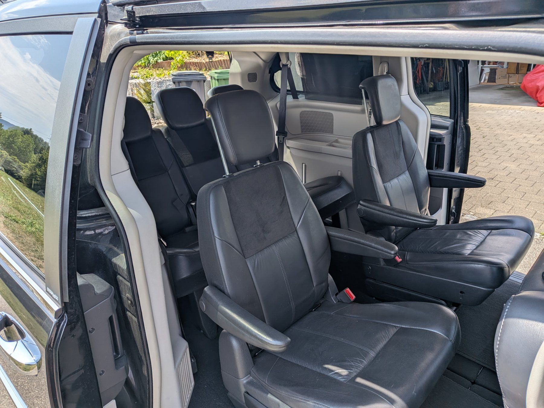 Chrysler Autos: Chrysler Grand Voyager 3.8 Ltd – Gebraucht aus Lengnau AG von tomkribi 8