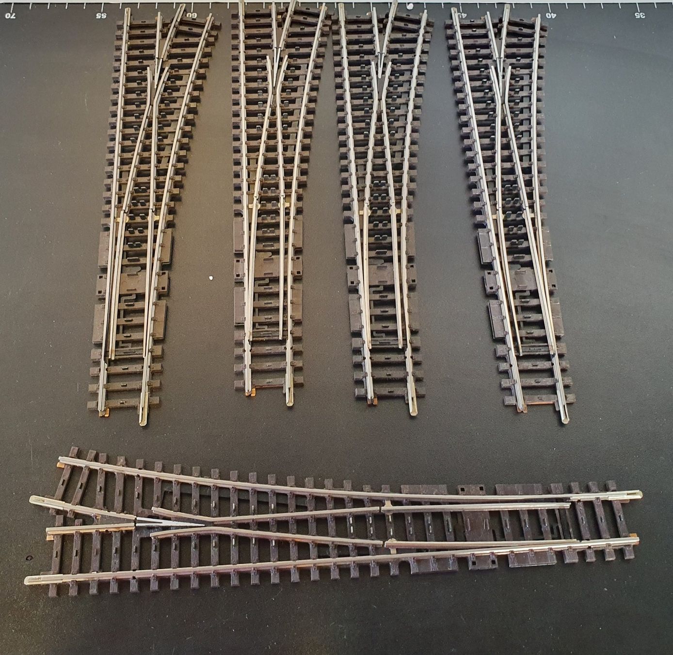 Märklin Modellini di ferrovie: MÄRKLIN: LOT SCHLANKE RECHTSWEICHEN – Usato da Biglen venduto da taunus82