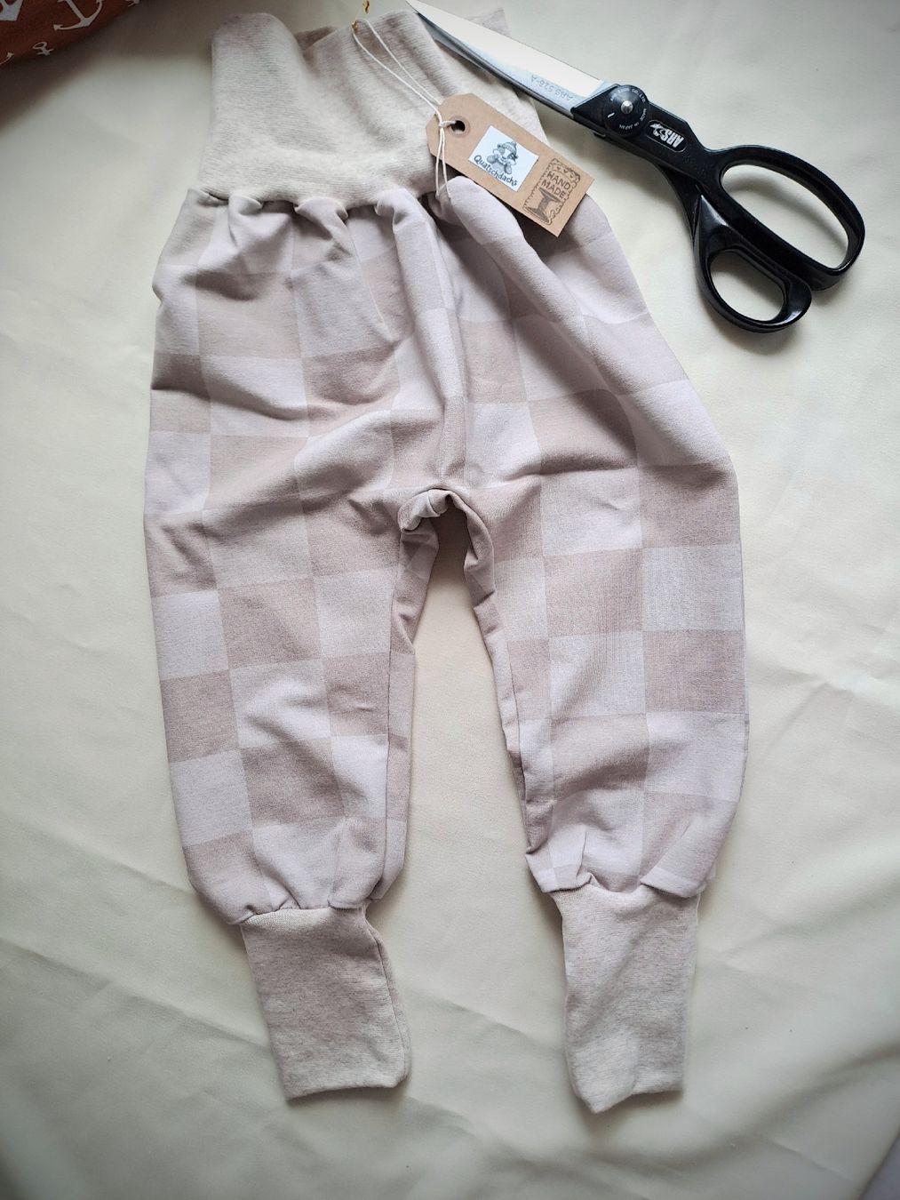 Pantalons: Neue handmade Pumphose Karomuster – Neuf avec emballage d'origine à Bänk (Dägerlen) par Quatschdachs