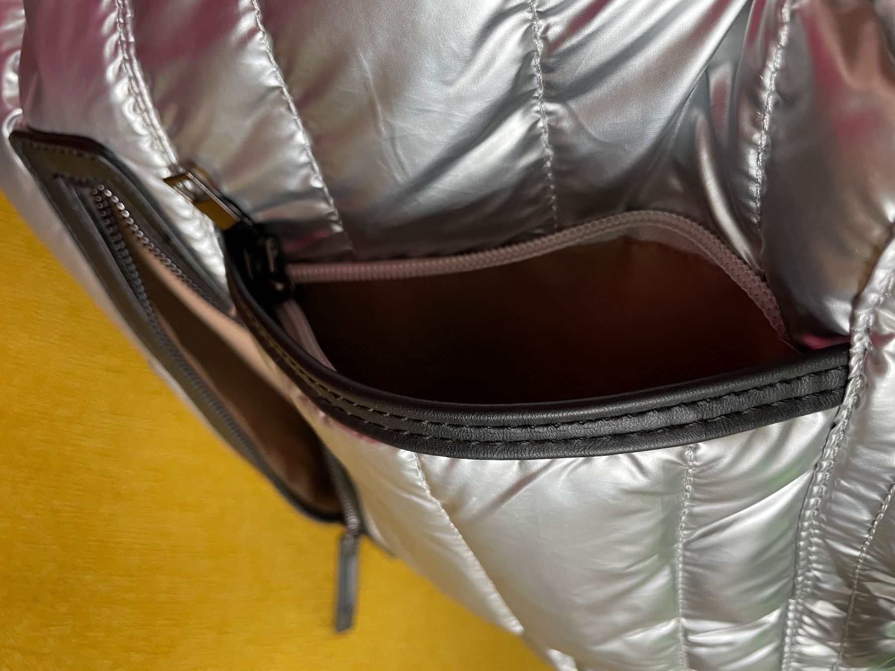 Zaini: Damen - Rucksack Silber – Nuovo e nell'imballaggio originale da Feusisberg venduto da Mila1122 7