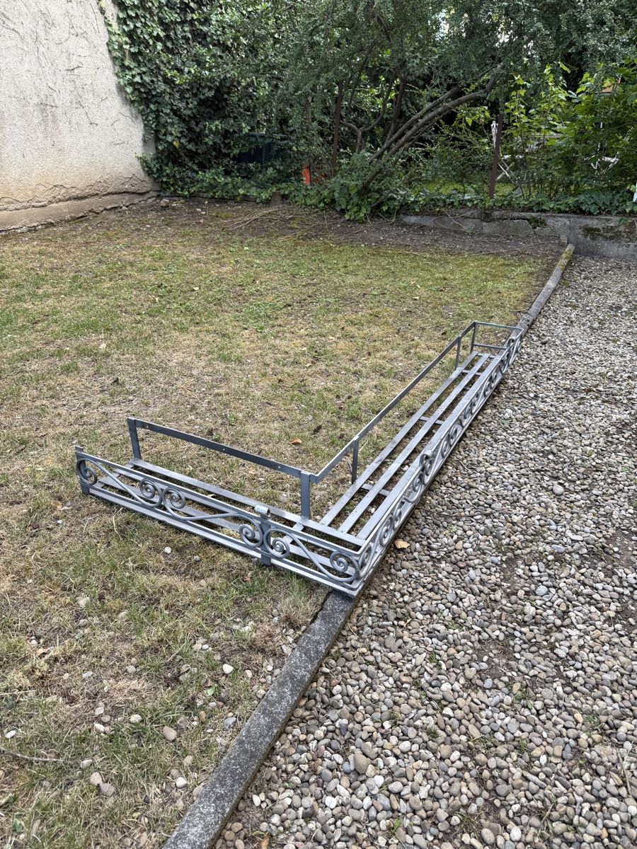 Vasi per fiori: Pflanztrog Metall für Eckbalkon – Usato da Basel venduto da Barty 2