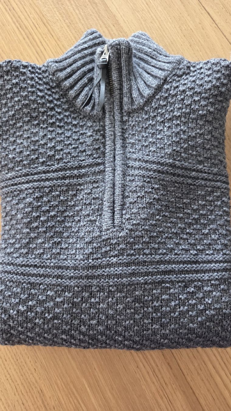 Superdry Pulls & Sweat-shirts: Pulls Superdry lot 2  – Neuf (Voir description) à Le Pâquier-Montbarry par Gruyere77 1