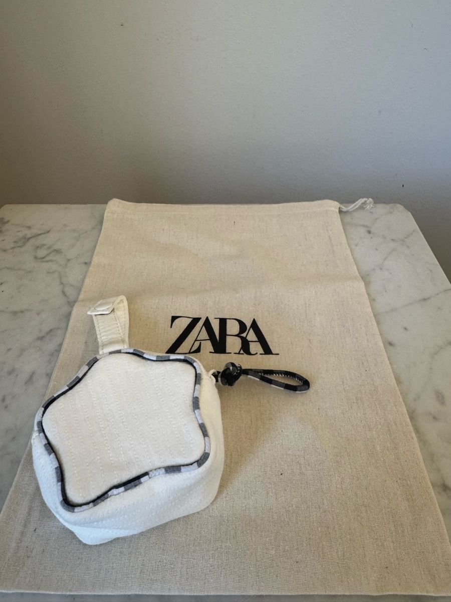 Zara Borse & Zaini: Zara Star Dummy Holder - New Without Tags. – Nuovo (secondo la descrizione) da Zürich venduto da ber_78xz 2