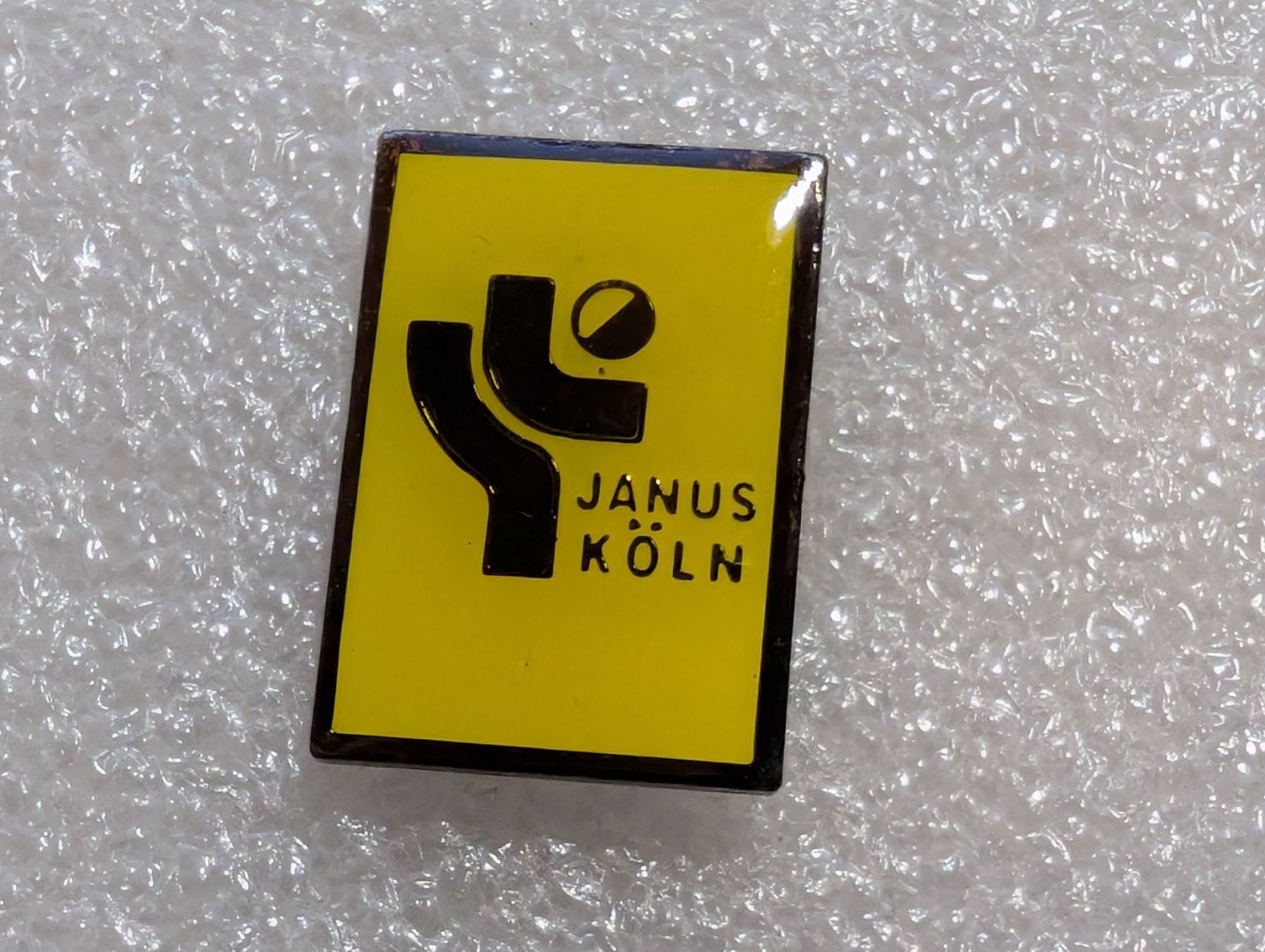 Plaketten & Abzeichen: Ansteckpin 267: Janus Köln – Gebraucht aus Oppligen von Pin-Fall-Shop